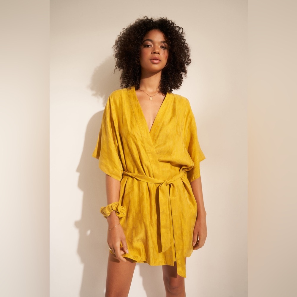 NWT Idle The Short Robe - Sunflower